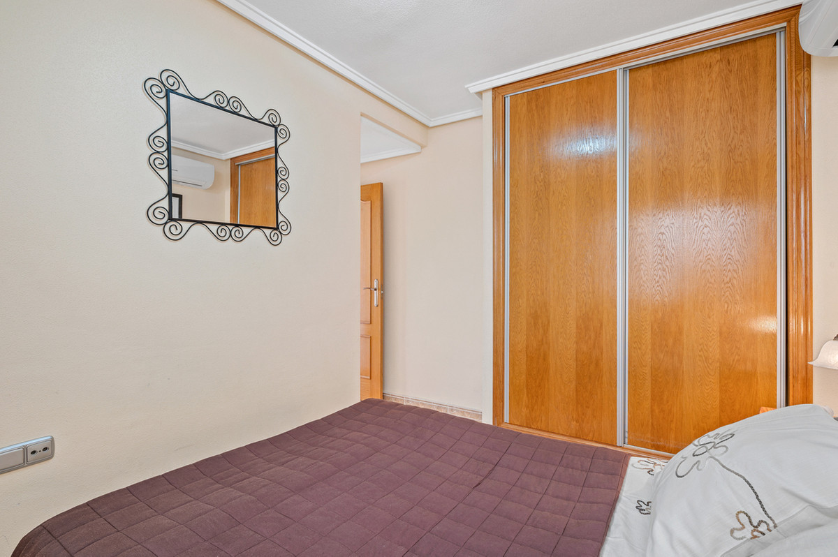 For sale - 2 Bedroom 1 Bathroom Apartment - Top Floor Apartment in Algorfa - Algorfa Centro  - Alicante