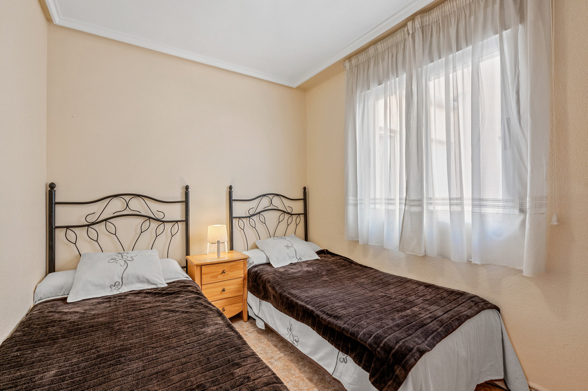 For sale - 2 Bedroom 1 Bathroom Apartment - Top Floor Apartment in Algorfa - Algorfa Centro  - Alicante