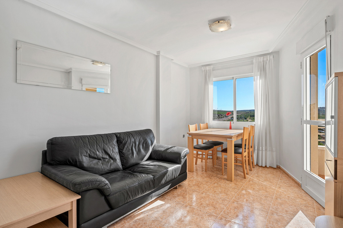 For sale - 2 Bedroom 1 Bathroom Apartment - Top Floor Apartment in Algorfa - Algorfa Centro  - Alicante