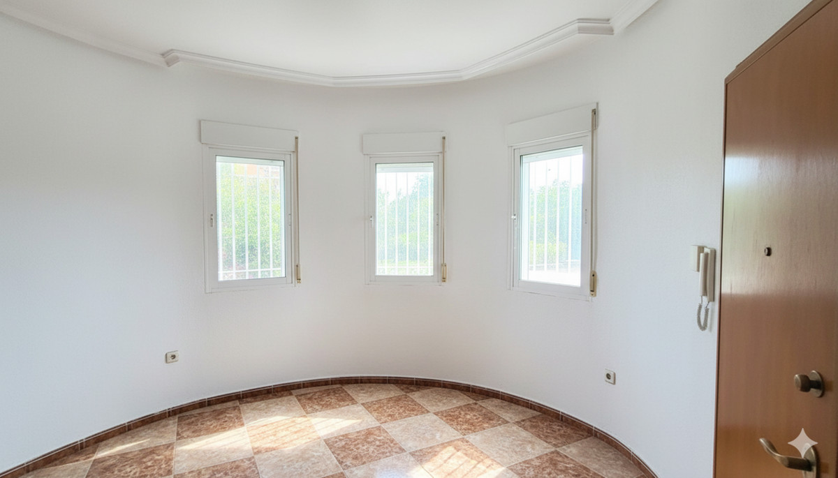 For sale - 4 Bedroom 2 Bathroom House - Detached Villa in Orihuela - Los Altos  - Alicante