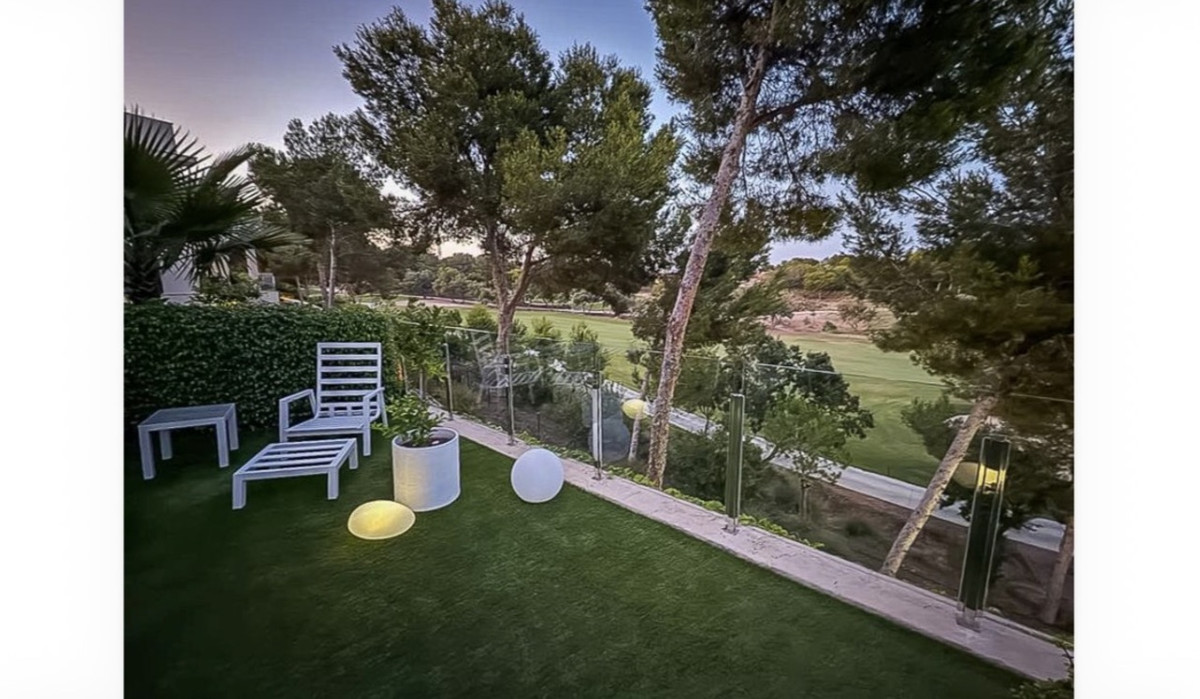 For sale - 2 Bedroom 2 Bathroom Apartment - Ground Floor Apartment in Pilar de la Horadada - Pilar de la Horadada Centro  - Alicante