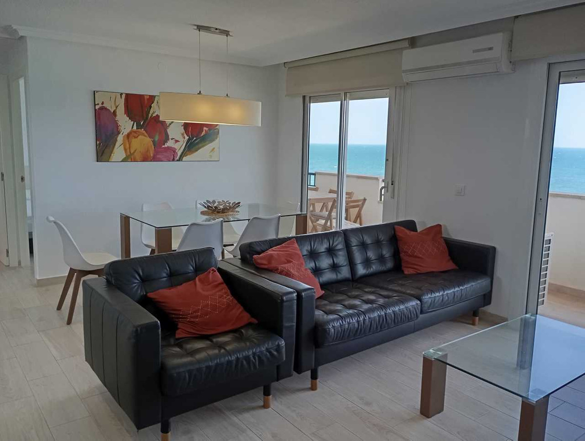 For sale - 3 Bedroom 2 Bathroom Apartment in Mil Palmeras  - Mil Palmeras  - Alicante