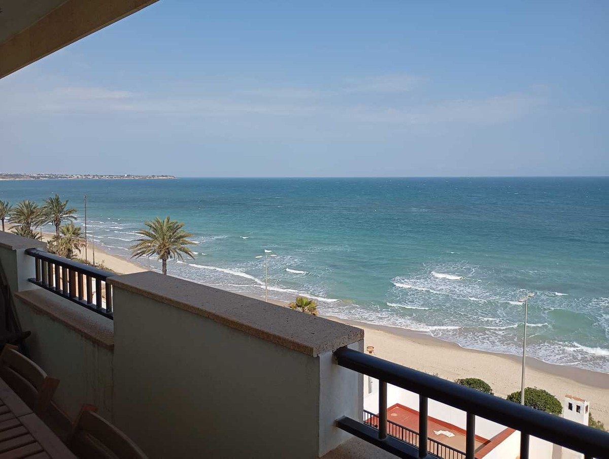 For sale - 3 Bedroom 2 Bathroom Apartment in Mil Palmeras  - Mil Palmeras  - Alicante