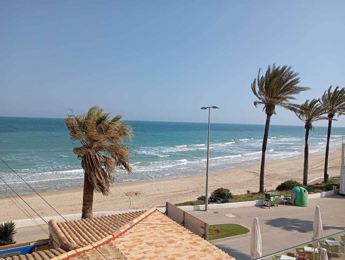 For sale - 3 Bedroom 2 Bathroom Apartment in Mil Palmeras  - Mil Palmeras  - Alicante