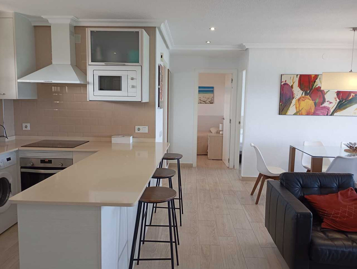 For sale - 3 Bedroom 2 Bathroom Apartment in Mil Palmeras  - Mil Palmeras  - Alicante