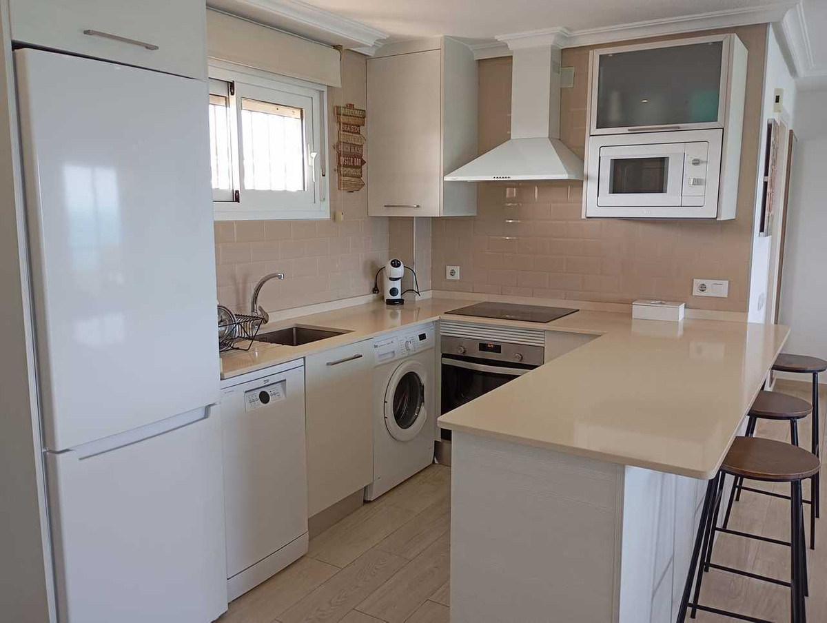 For sale - 3 Bedroom 2 Bathroom Apartment in Mil Palmeras  - Mil Palmeras  - Alicante