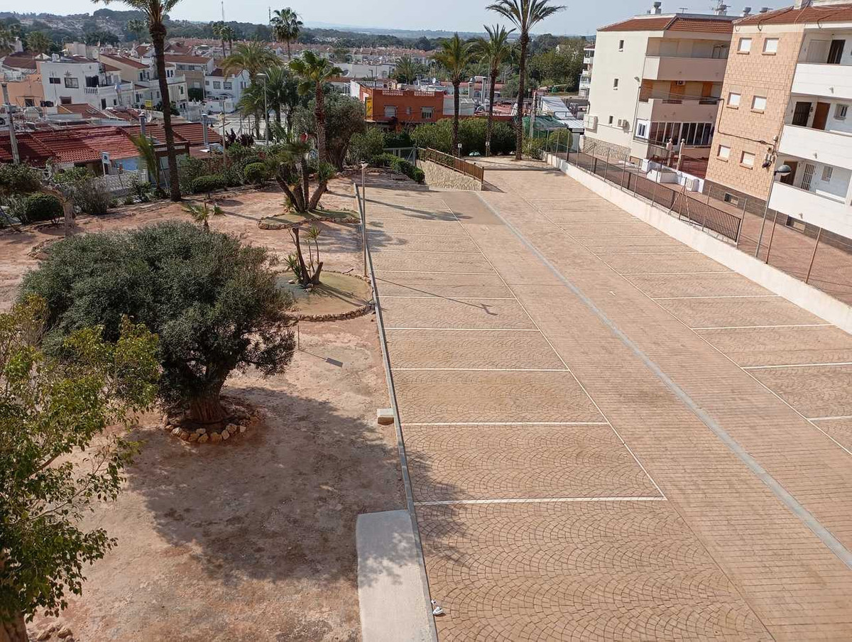 For sale - 3 Bedroom 2 Bathroom Apartment in Mil Palmeras  - Mil Palmeras  - Alicante