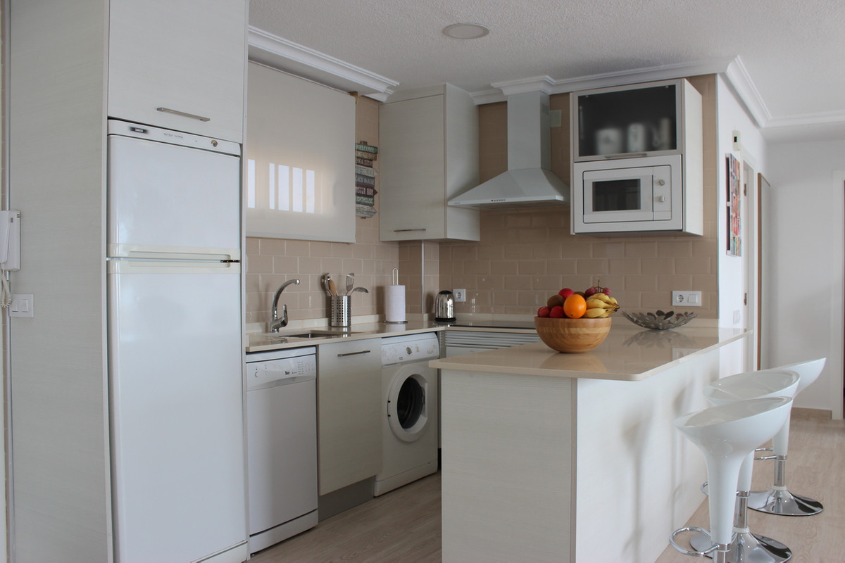 For sale - 3 Bedroom 2 Bathroom Apartment in Mil Palmeras  - Mil Palmeras  - Alicante