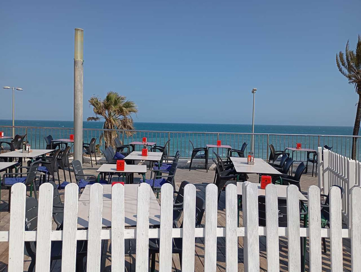 For sale - 3 Bedroom 2 Bathroom Apartment in Mil Palmeras  - Mil Palmeras  - Alicante