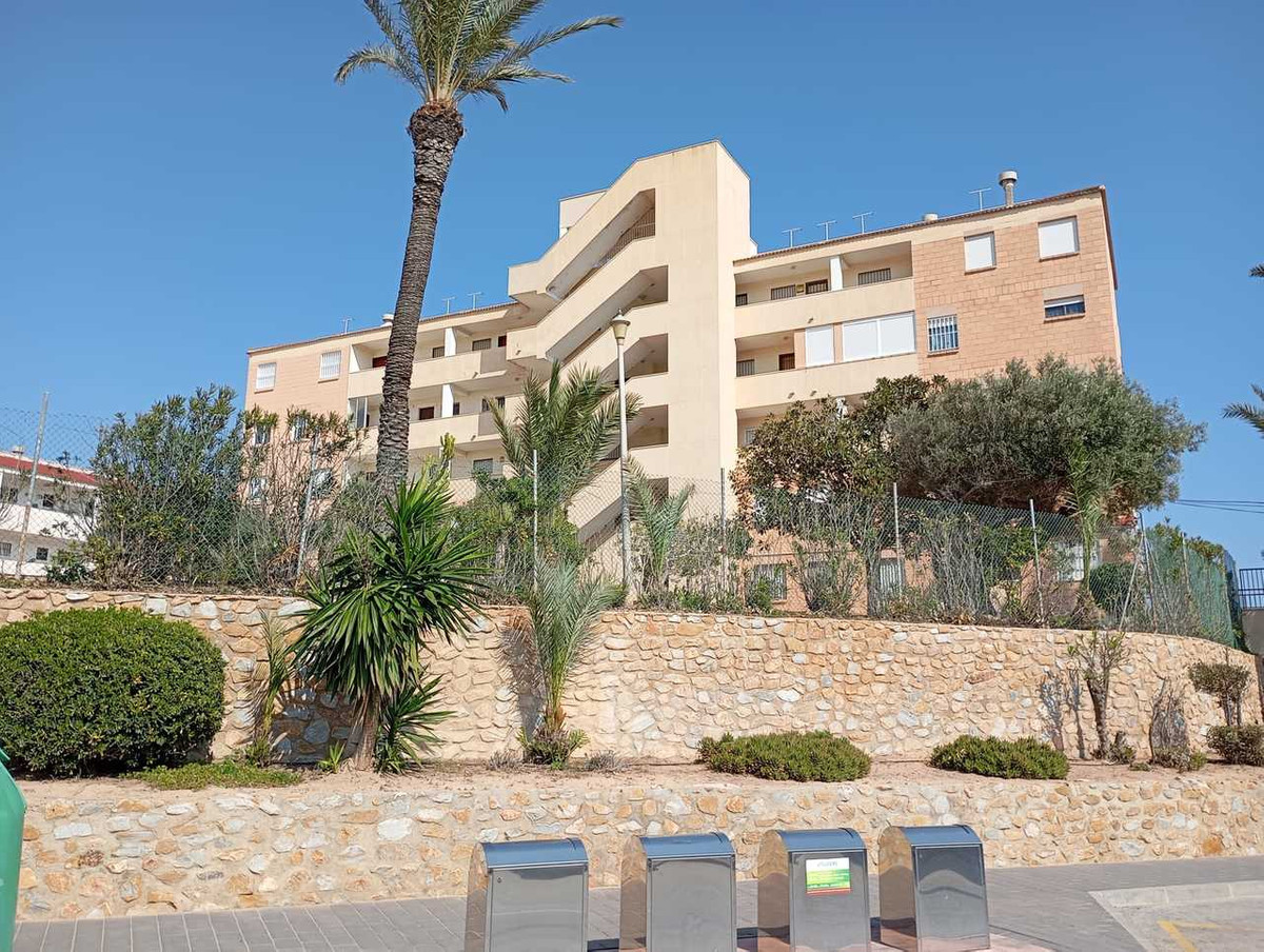 For sale - 3 Bedroom 2 Bathroom Apartment in Mil Palmeras  - Mil Palmeras  - Alicante