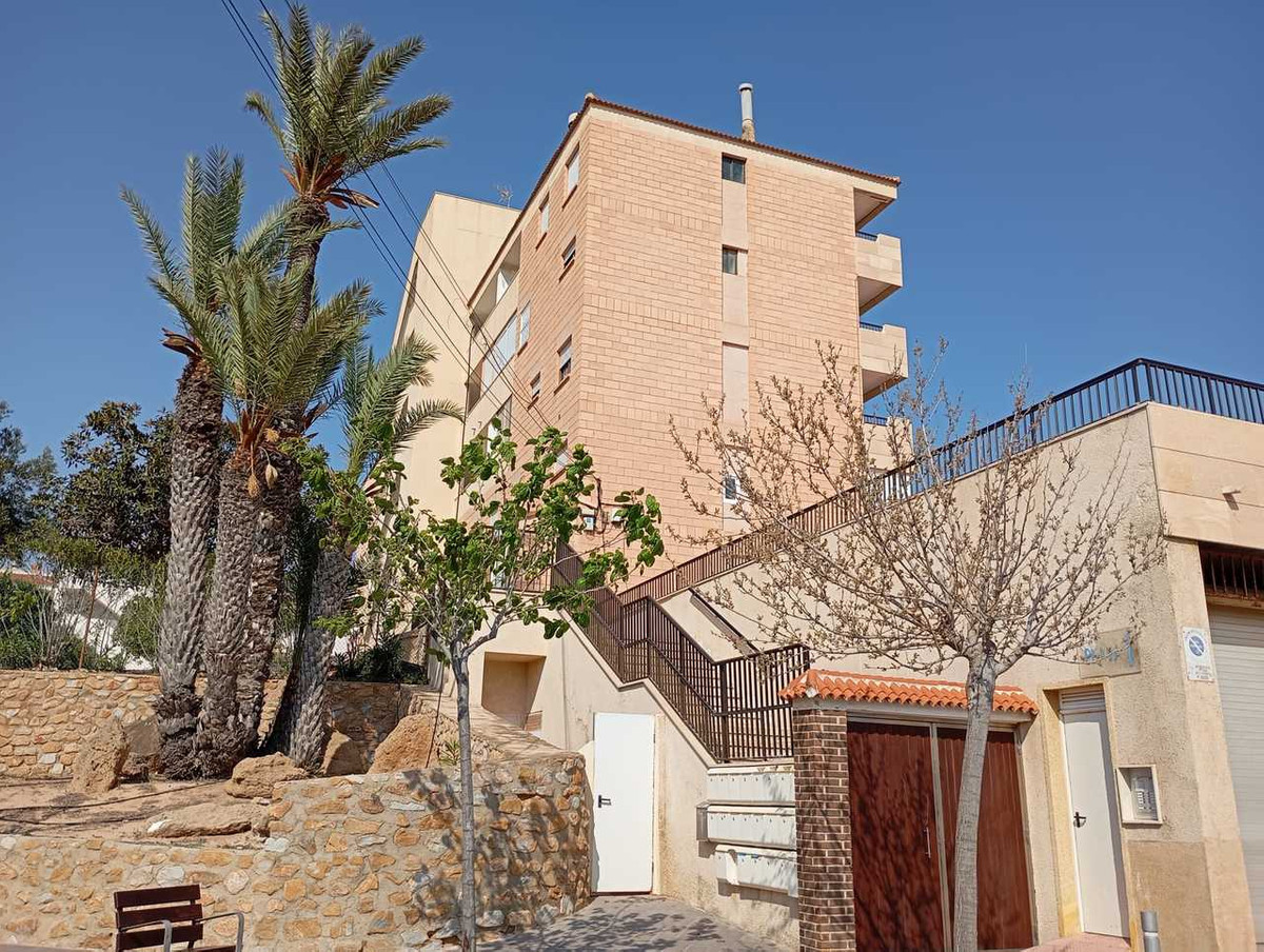 For sale - 3 Bedroom 2 Bathroom Apartment in Mil Palmeras  - Mil Palmeras  - Alicante