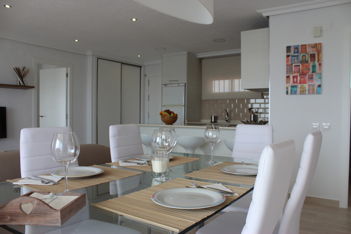 For sale - 3 Bedroom 2 Bathroom Apartment in Mil Palmeras  - Mil Palmeras  - Alicante