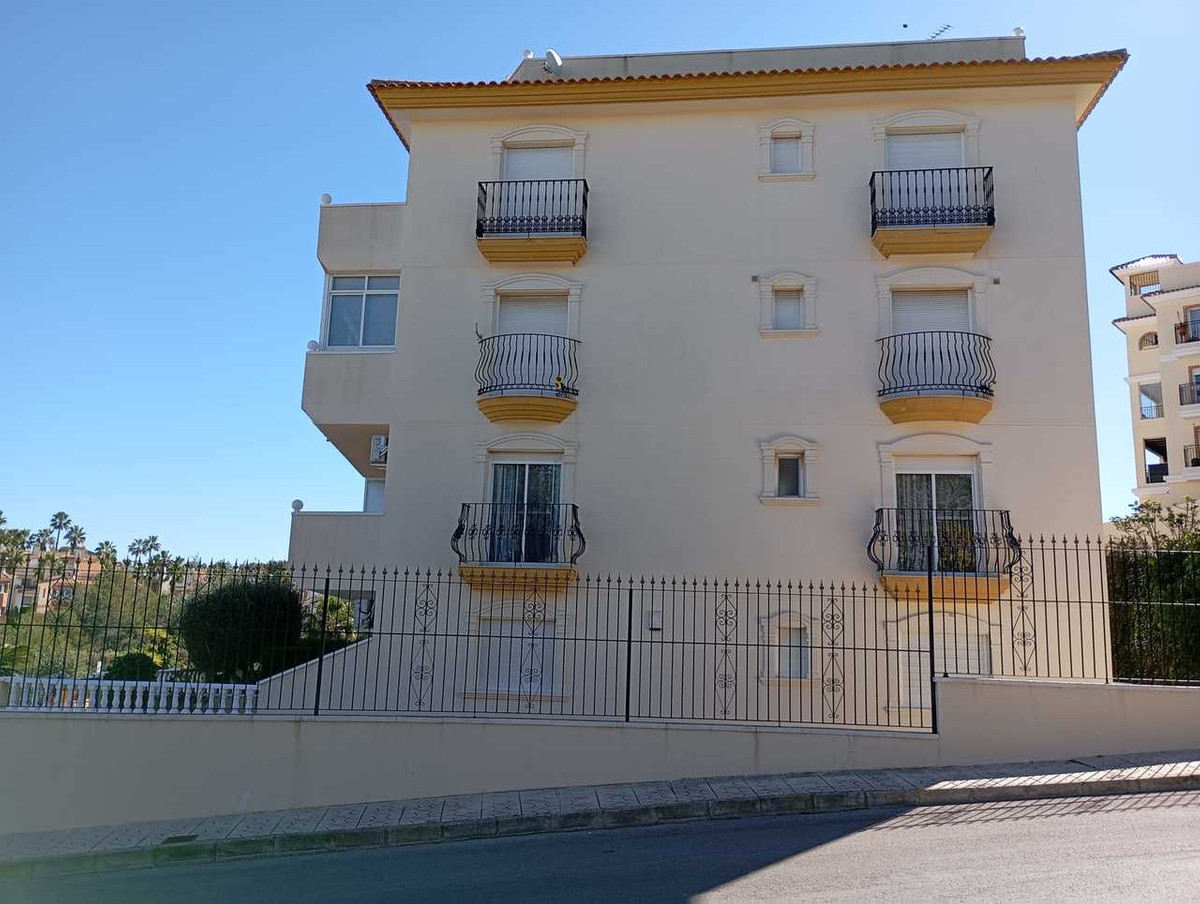 For sale - 2 Bedroom 1 Bathroom Apartment - Middle Floor Apartment in Orihuela - Villamartin  - Alicante