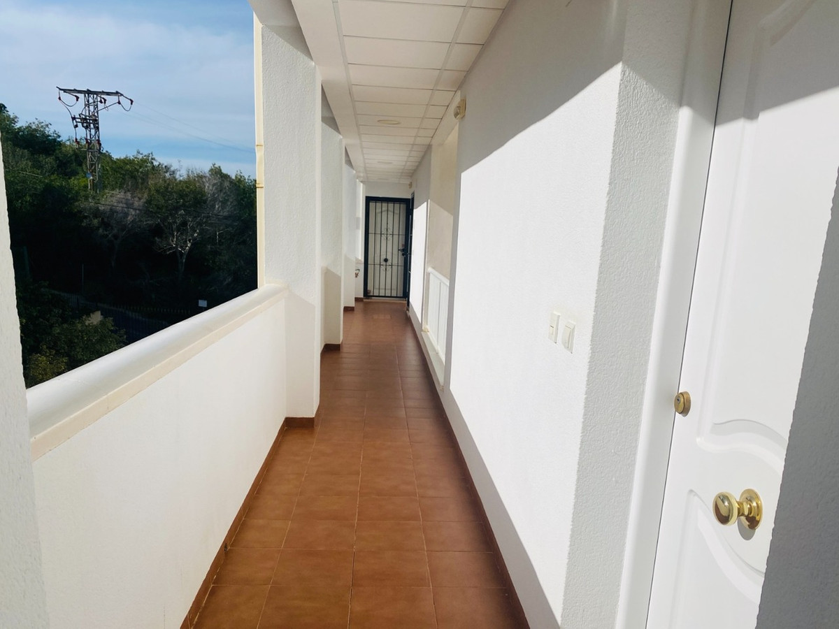 For sale - 2 Bedroom 1 Bathroom Apartment - Middle Floor Apartment in Orihuela - Villamartin  - Alicante