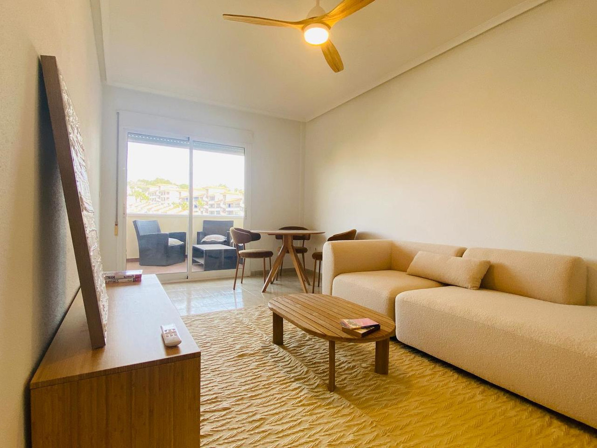 For sale - 2 Bedroom 1 Bathroom Apartment - Middle Floor Apartment in Orihuela - Villamartin  - Alicante
