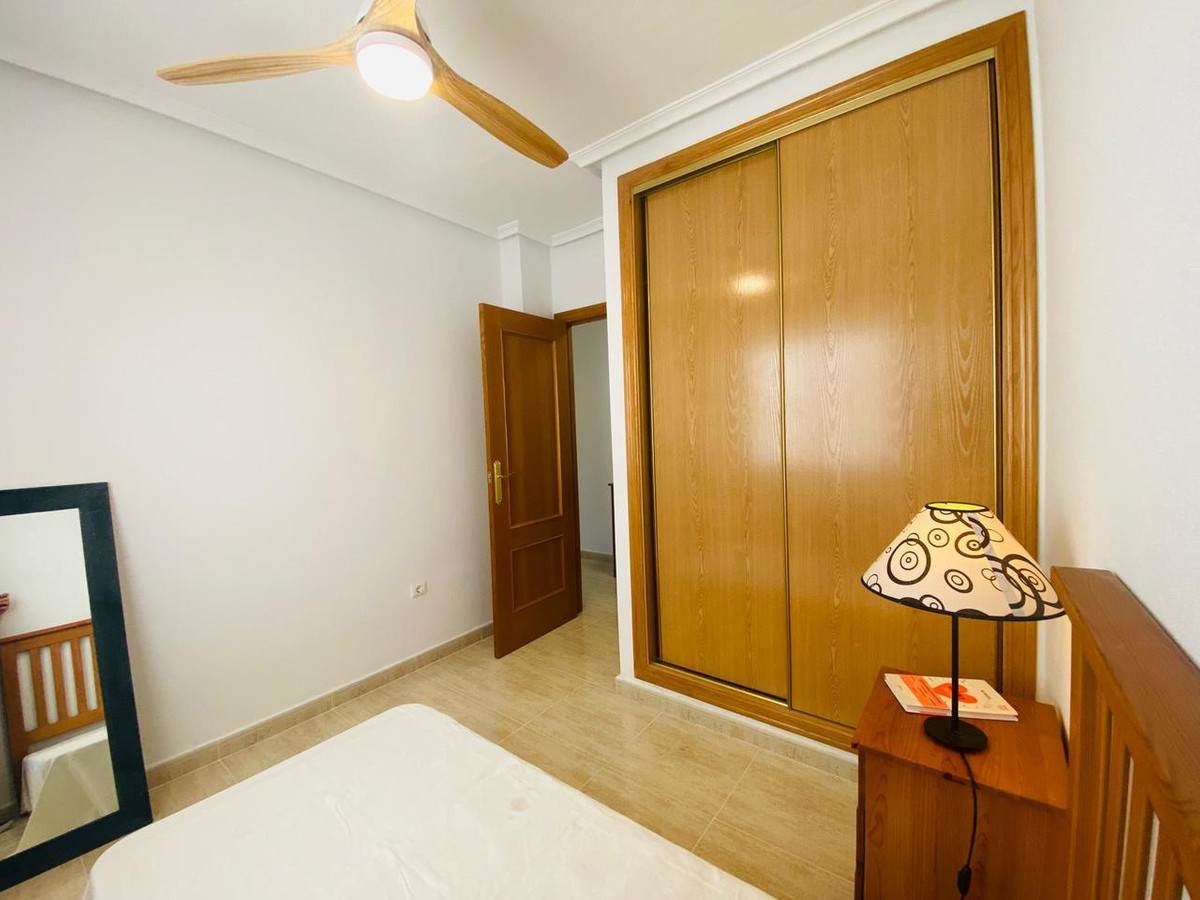 For sale - 2 Bedroom 1 Bathroom Apartment - Middle Floor Apartment in Orihuela - Villamartin  - Alicante