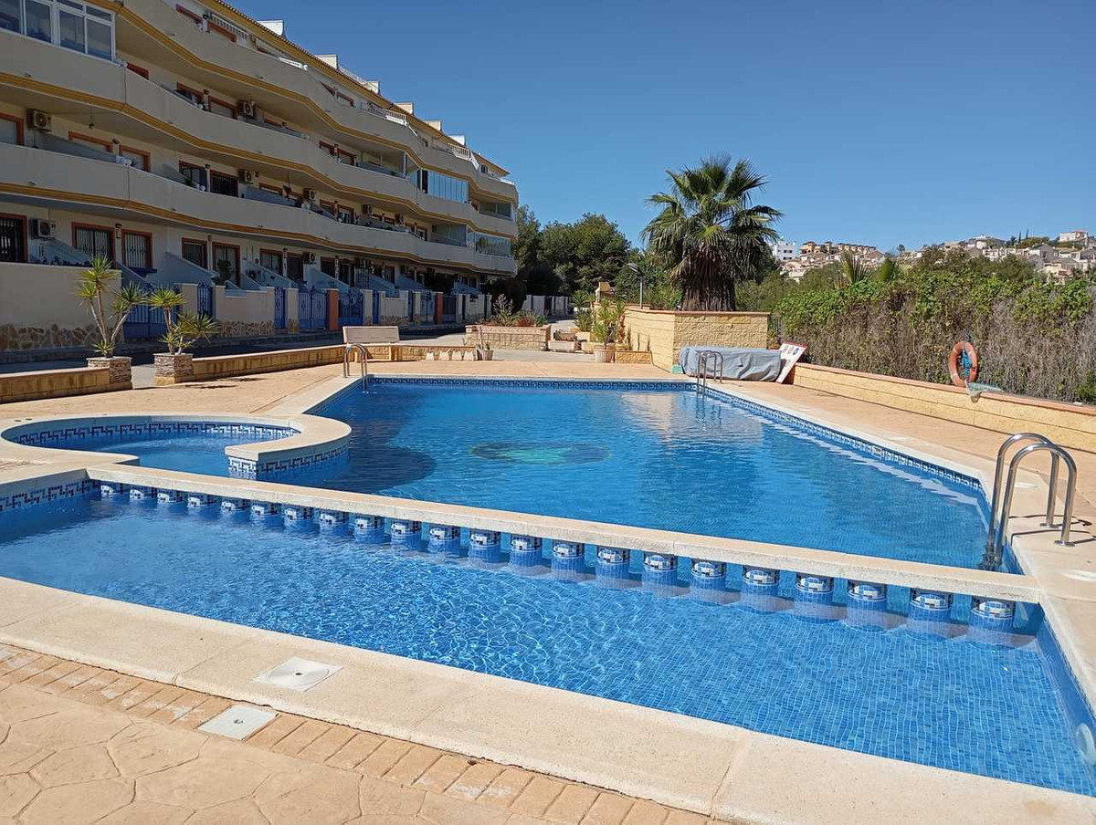 For sale - 2 Bedroom 1 Bathroom Apartment - Middle Floor Apartment in Orihuela - Villamartin  - Alicante