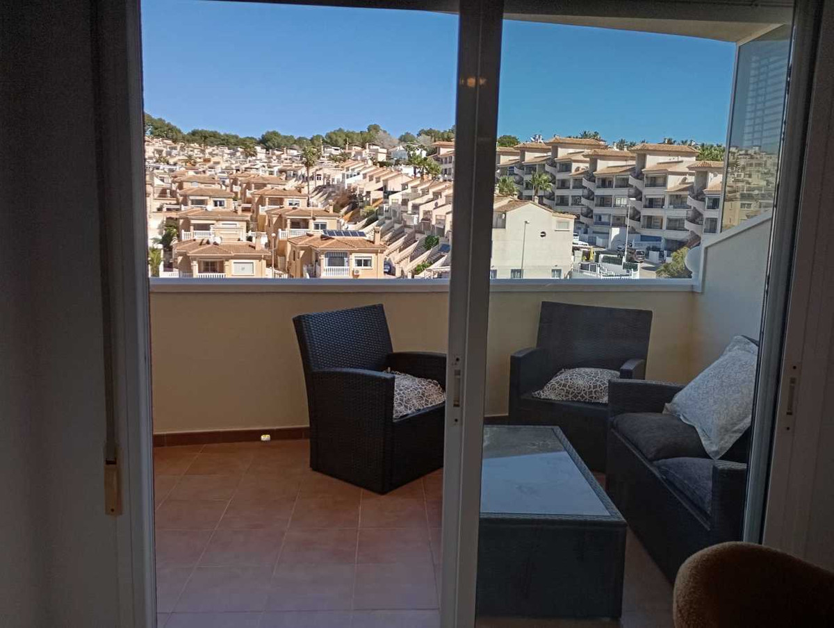 For sale - 2 Bedroom 1 Bathroom Apartment - Middle Floor Apartment in Orihuela - Villamartin  - Alicante