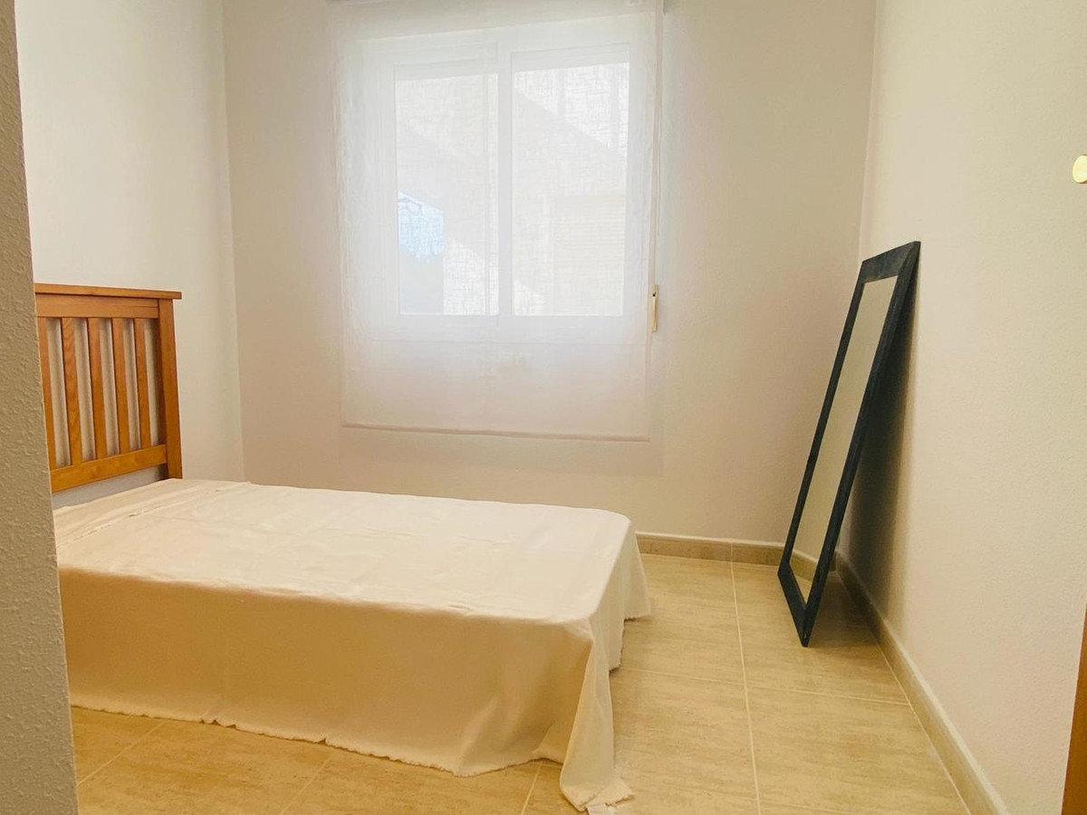 For sale - 2 Bedroom 1 Bathroom Apartment - Middle Floor Apartment in Orihuela - Villamartin  - Alicante