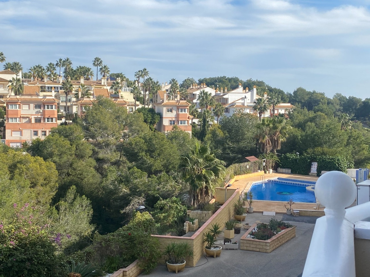 For sale - 2 Bedroom 1 Bathroom Apartment - Middle Floor Apartment in Orihuela - Villamartin  - Alicante