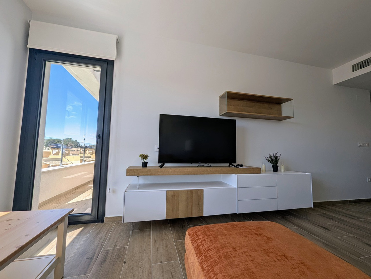 For sale - 2 Bedroom 2 Bathroom Penthouse in Villamartin  - Villamartin  - Alicante