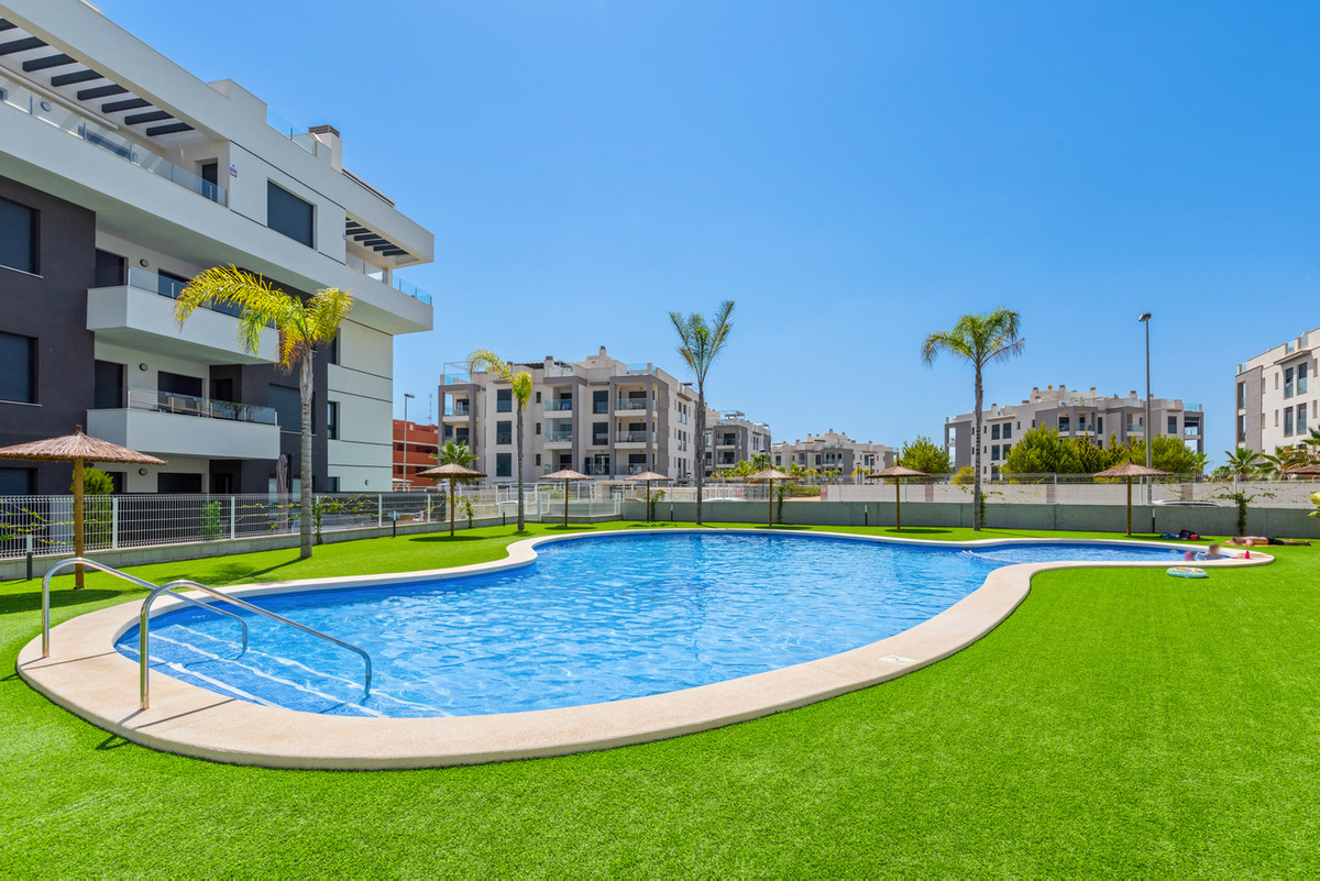 For sale - 2 Bedroom 2 Bathroom Penthouse in Villamartin  - Villamartin  - Alicante