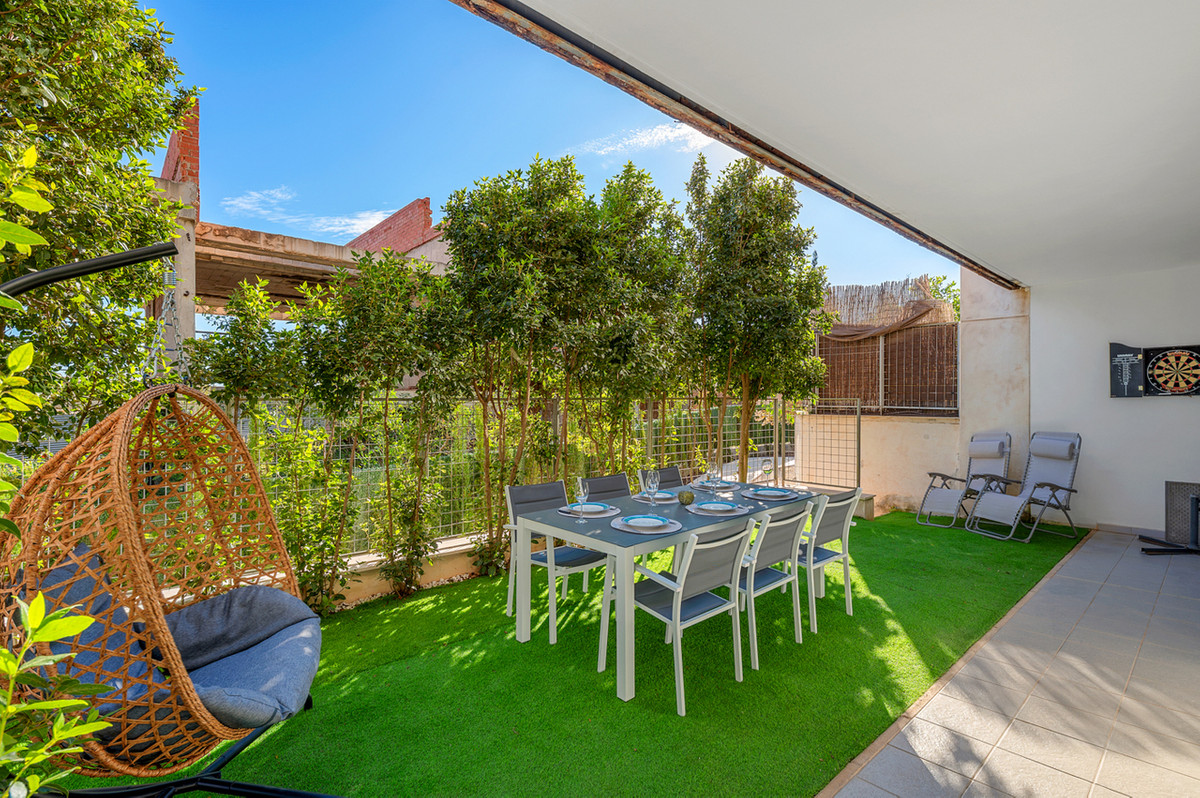 For sale - 2 Bedroom 1 Bathroom Ground Floor Apartment in Villamartin - Campoamor  - Alicante