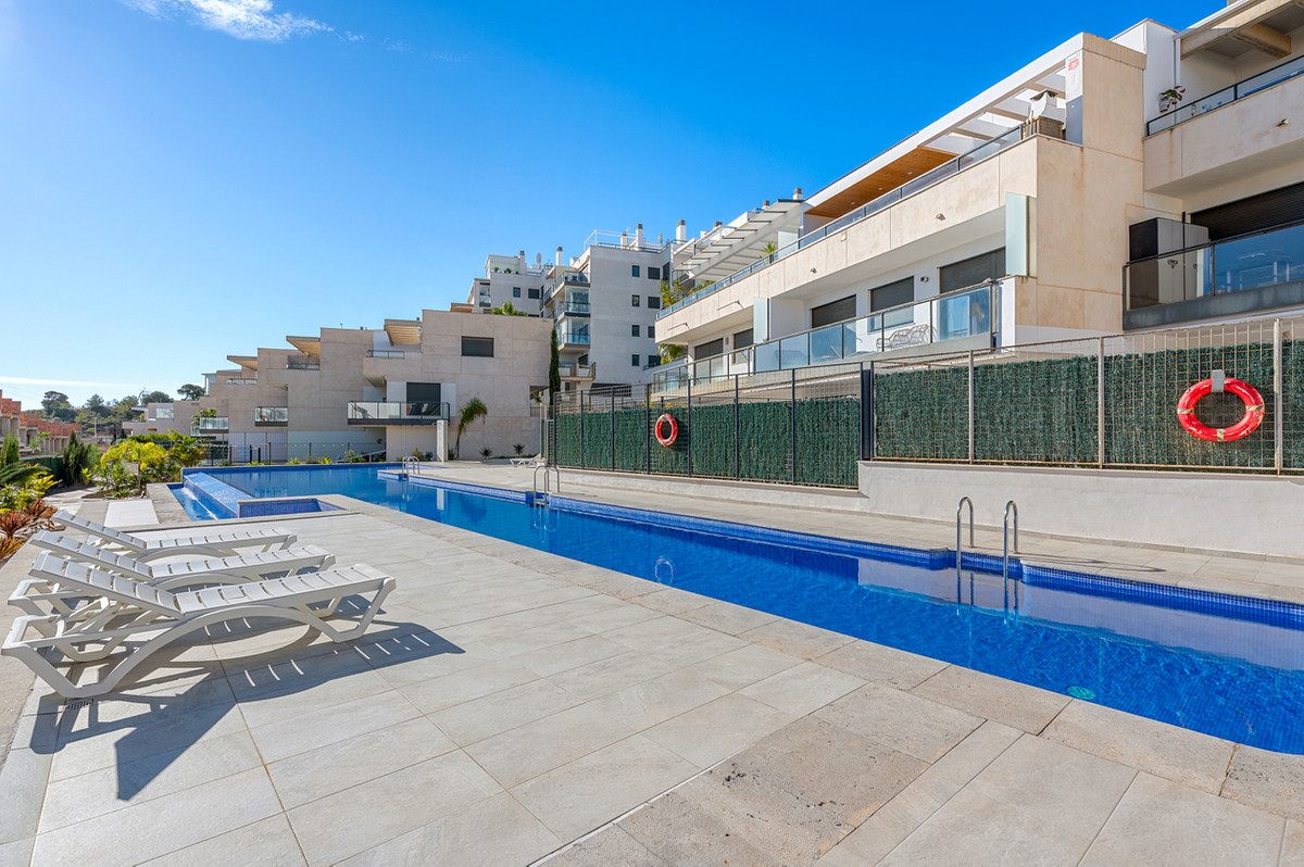 For sale - 2 Bedroom 1 Bathroom Ground Floor Apartment in Villamartin - Campoamor  - Alicante
