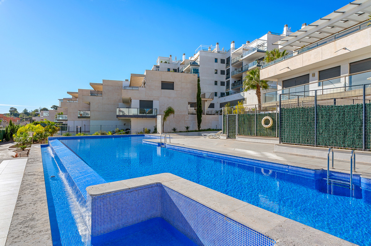 For sale - 2 Bedroom 1 Bathroom Ground Floor Apartment in Villamartin - Campoamor  - Alicante