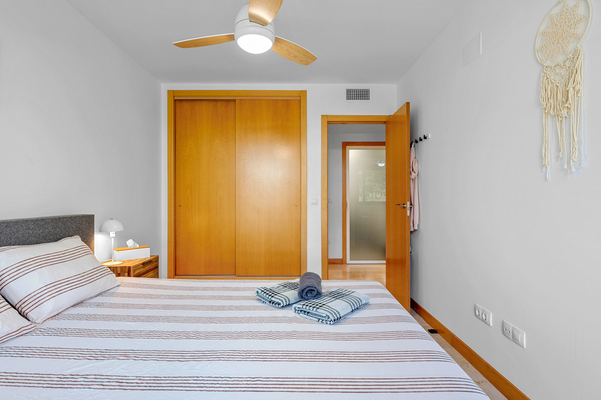 For sale - 2 Bedroom 1 Bathroom Ground Floor Apartment in Villamartin - Campoamor  - Alicante