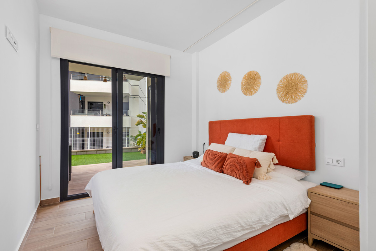 For sale - 2 Bedroom 2 Bathroom Apartment - Ground Floor Apartment in Orihuela - Villamartin  - Alicante