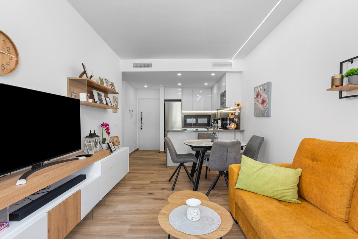 For sale - 2 Bedroom 2 Bathroom Apartment - Ground Floor Apartment in Orihuela - Villamartin  - Alicante