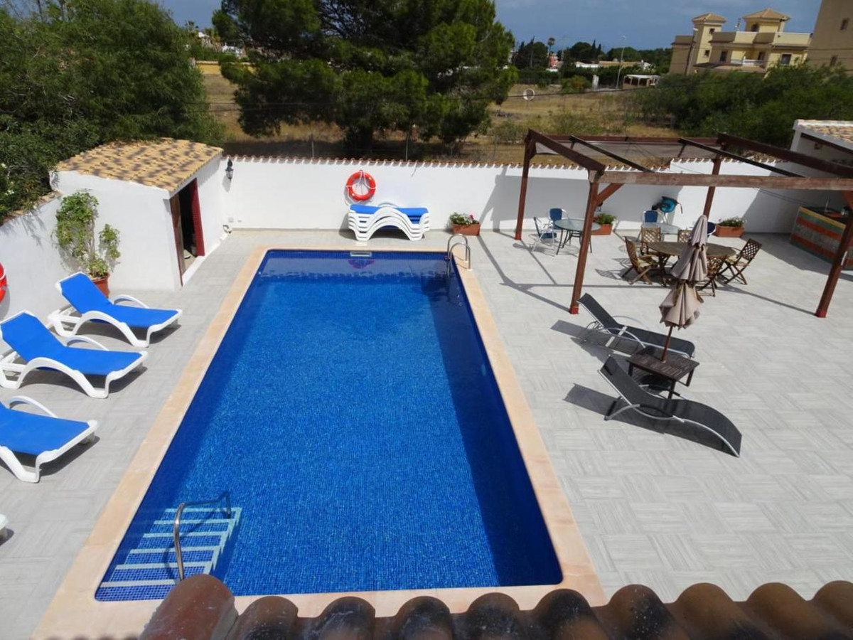 For sale - 9 Bedroom 7 Bathroom House - Detached Villa in Orihuela - Cabo Roig  - Alicante