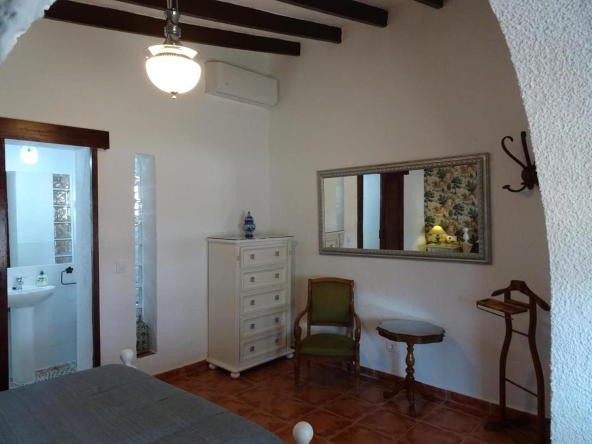 For sale - 9 Bedroom 7 Bathroom House - Detached Villa in Orihuela - Cabo Roig  - Alicante