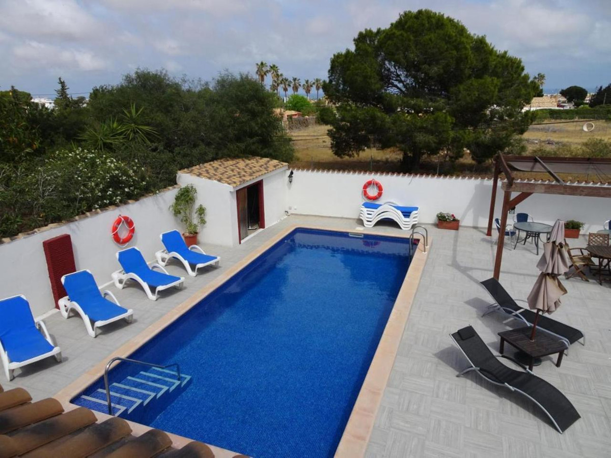 For sale - 9 Bedroom 7 Bathroom House - Detached Villa in Orihuela - Cabo Roig  - Alicante