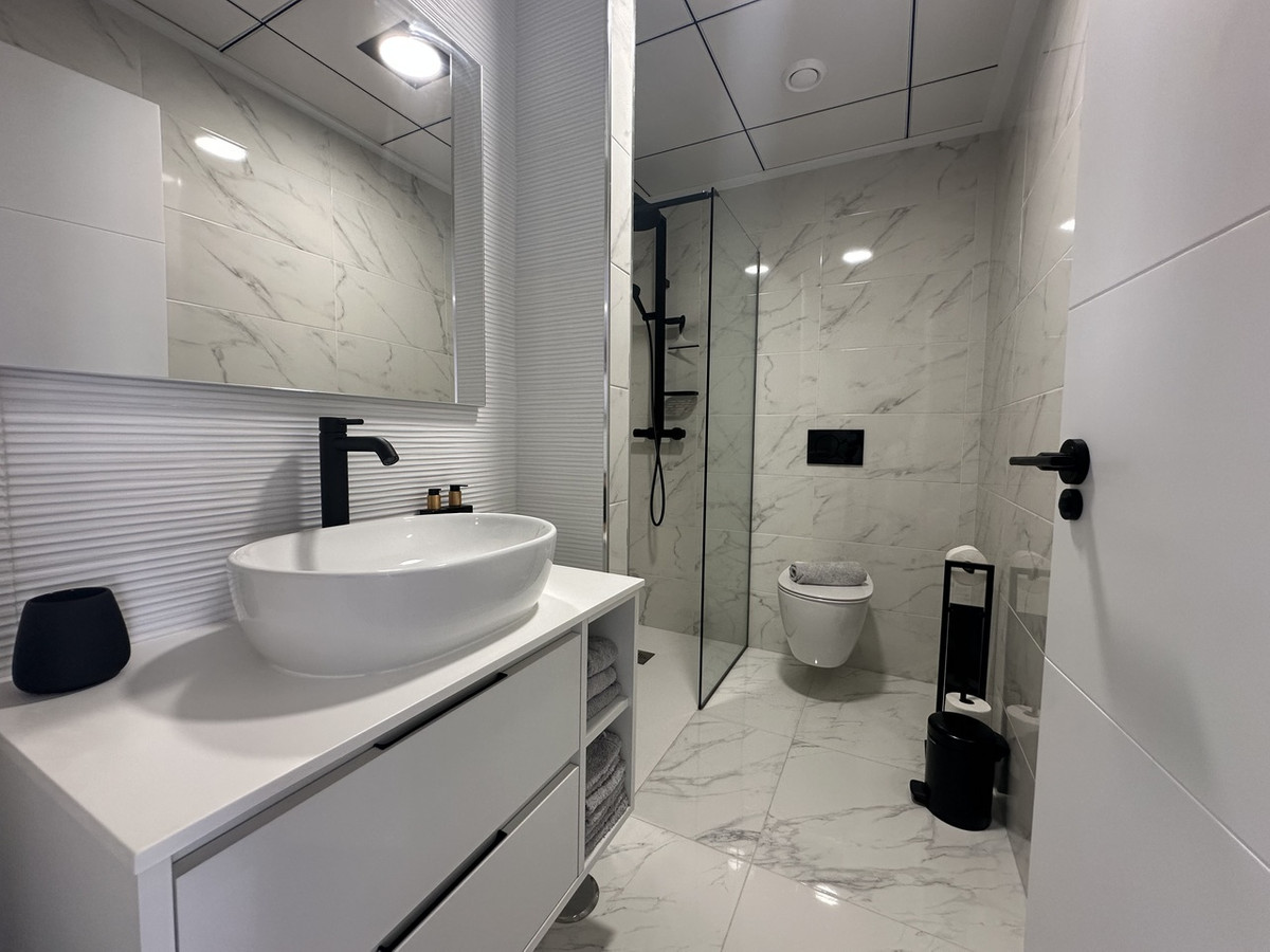 For sale - 3 Bedroom 2 Bathroom Apartment - Ground Floor Apartment in Orihuela - Punta Prima  - Alicante