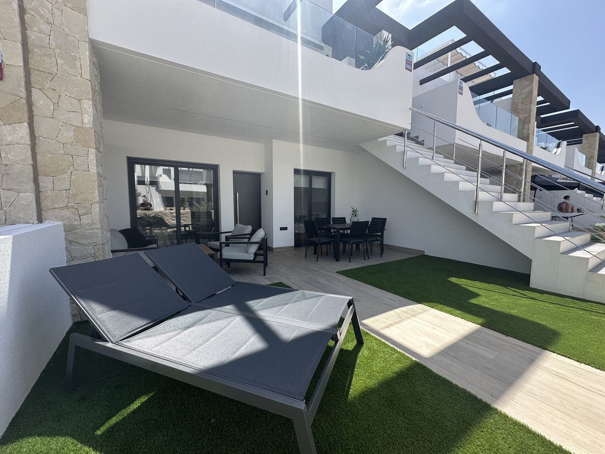 For sale - 3 Bedroom 2 Bathroom Apartment - Ground Floor Apartment in Orihuela - Punta Prima  - Alicante