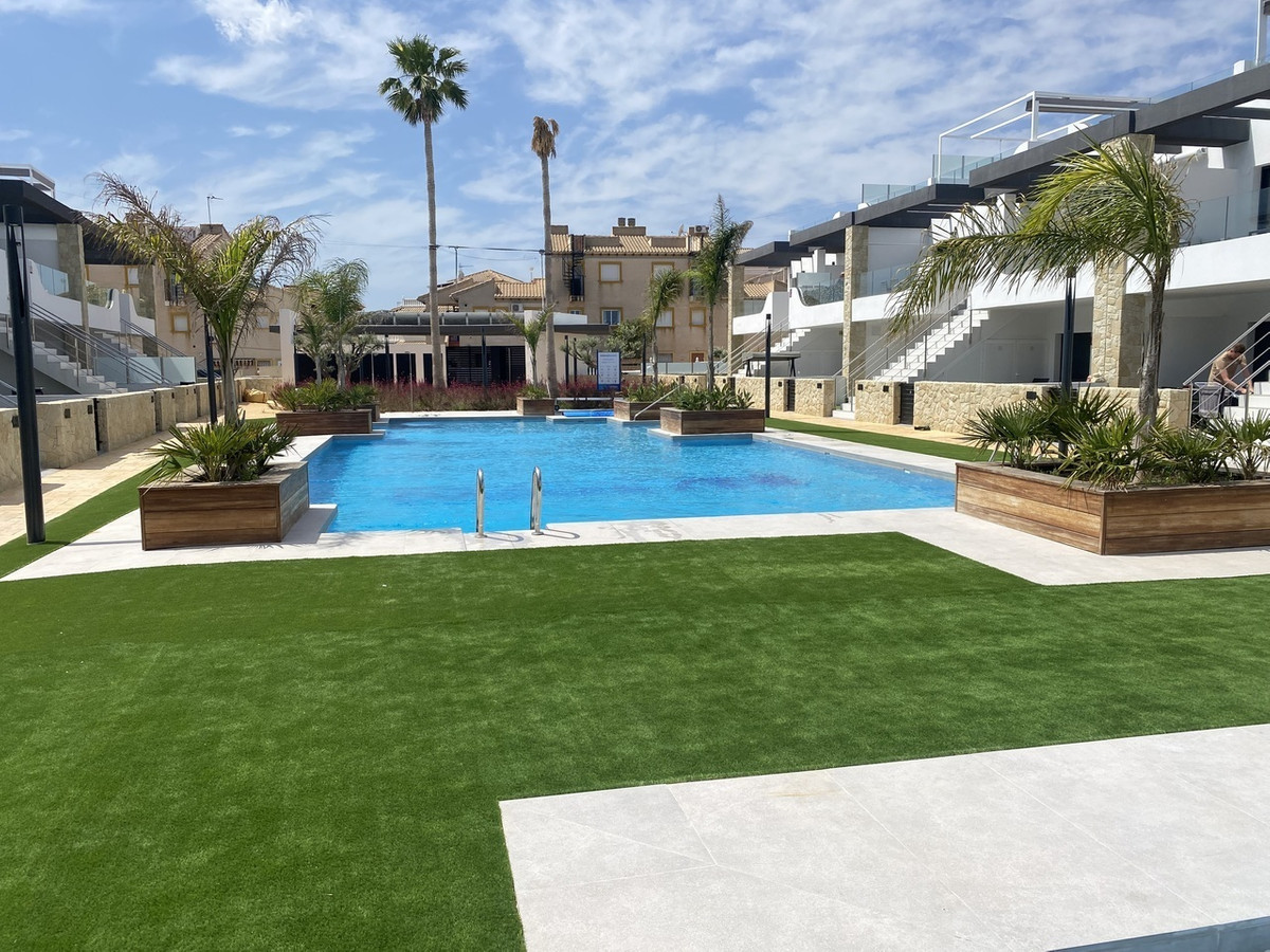 For sale - 3 Bedroom 2 Bathroom Apartment - Ground Floor Apartment in Orihuela - Punta Prima  - Alicante