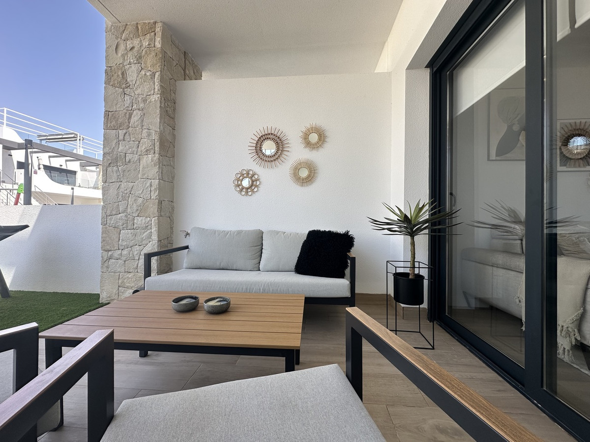 For sale - 3 Bedroom 2 Bathroom Apartment - Ground Floor Apartment in Orihuela - Punta Prima  - Alicante