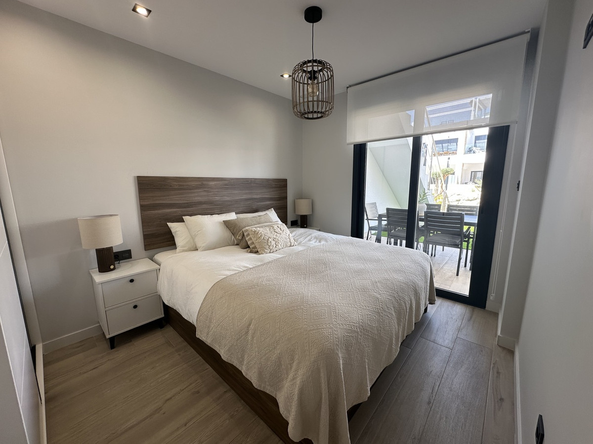 For sale - 3 Bedroom 2 Bathroom Apartment - Ground Floor Apartment in Orihuela - Punta Prima  - Alicante