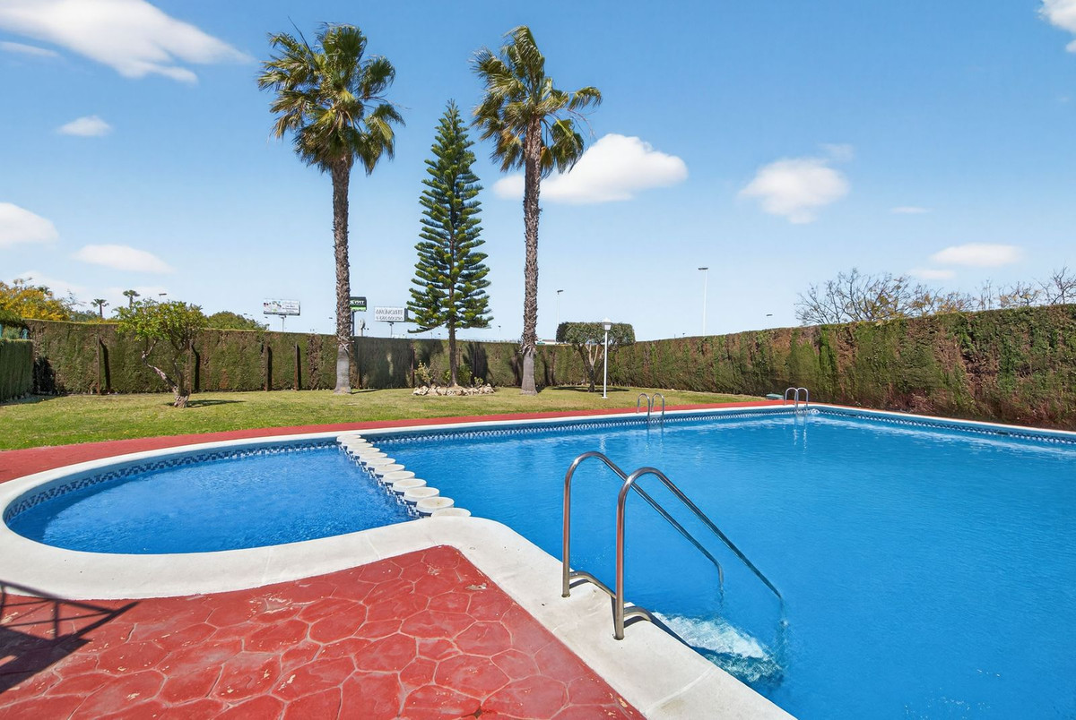 For sale - 2 Bedroom 1 Bathroom Apartment - Top Floor Apartment in Torrevieja - Torrevieja Centro  - Alicante