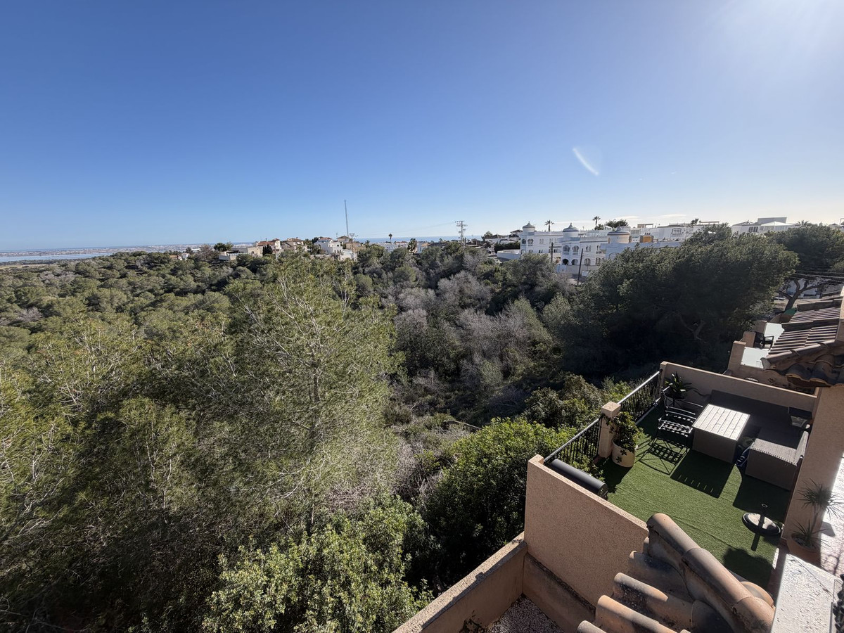 For sale - 3 Bedroom 2 Bathroom House - Semi-Detached House in Orihuela - Orihuela Costa  - Alicante