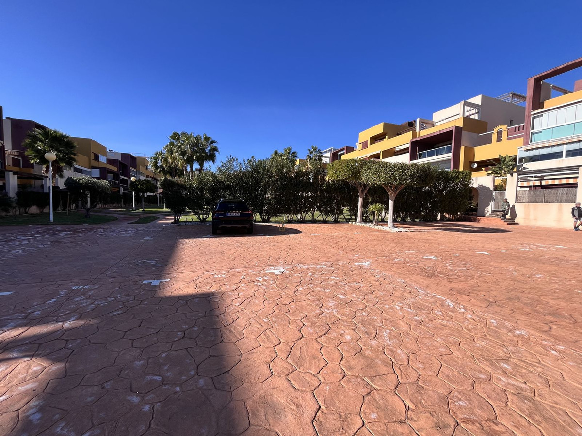 For sale - 2 Bedroom 1 Bathroom Apartment - Middle Floor Apartment in Orihuela - Orihuela Costa  - Alicante
