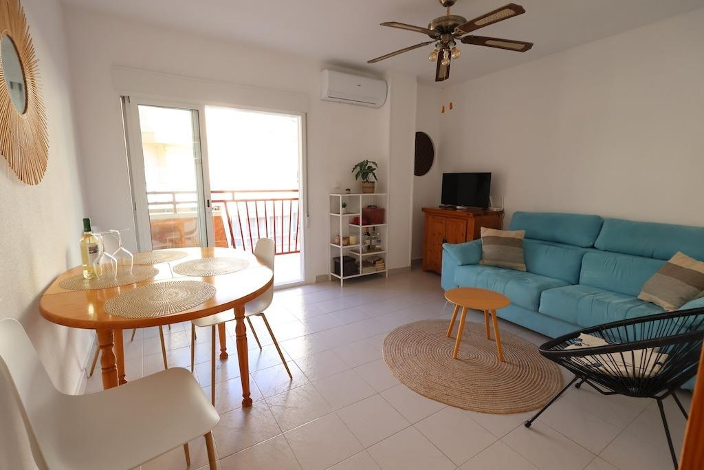 For sale - 1 Bedroom 1 Bathroom Apartment - Middle Floor Apartment in Torrevieja - Torrevieja Centro  - Alicante