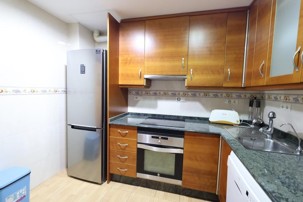 For sale - 3 Bedroom 1 Bathroom Apartment - Middle Floor Apartment in Torrevieja - Torrevieja Centro  - Alicante