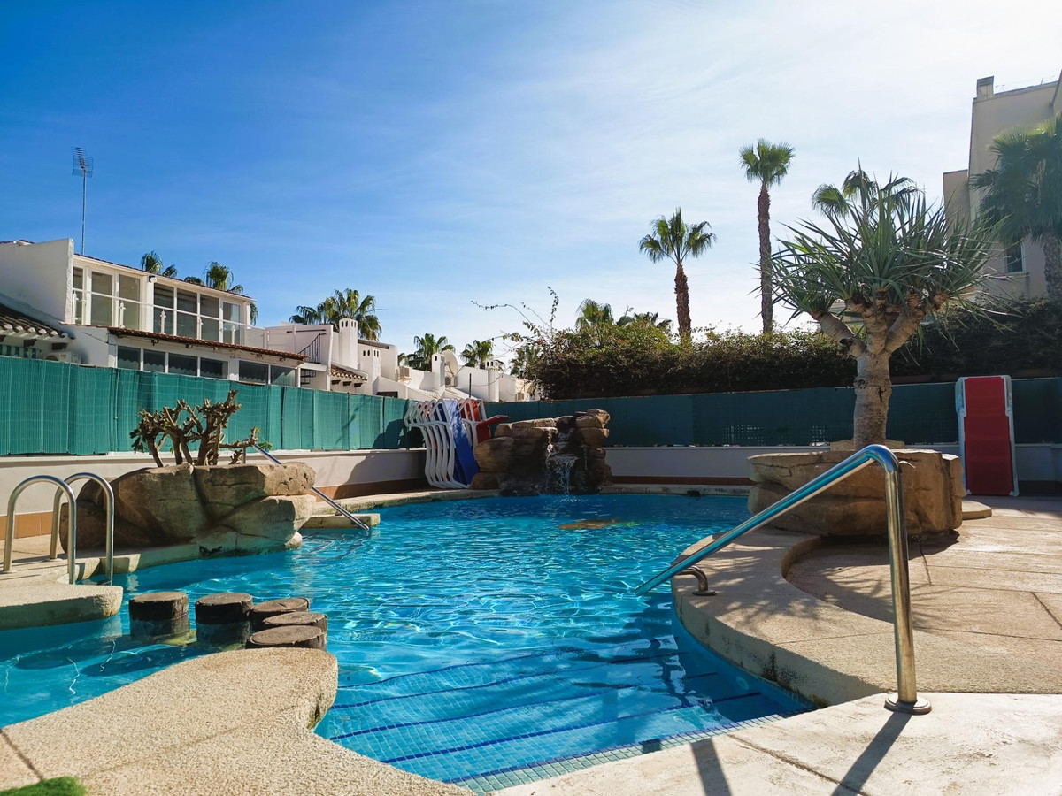 For sale - 2 Bedroom 1 Bathroom Apartmentin Cabo Roig a - Cabo Roig  - Alicante