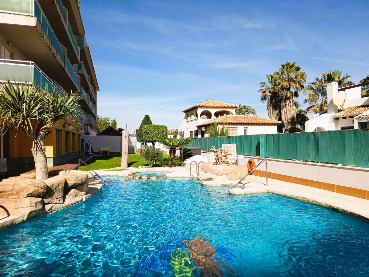 For sale - 2 Bedroom 1 Bathroom Apartmentin Cabo Roig a - Cabo Roig  - Alicante