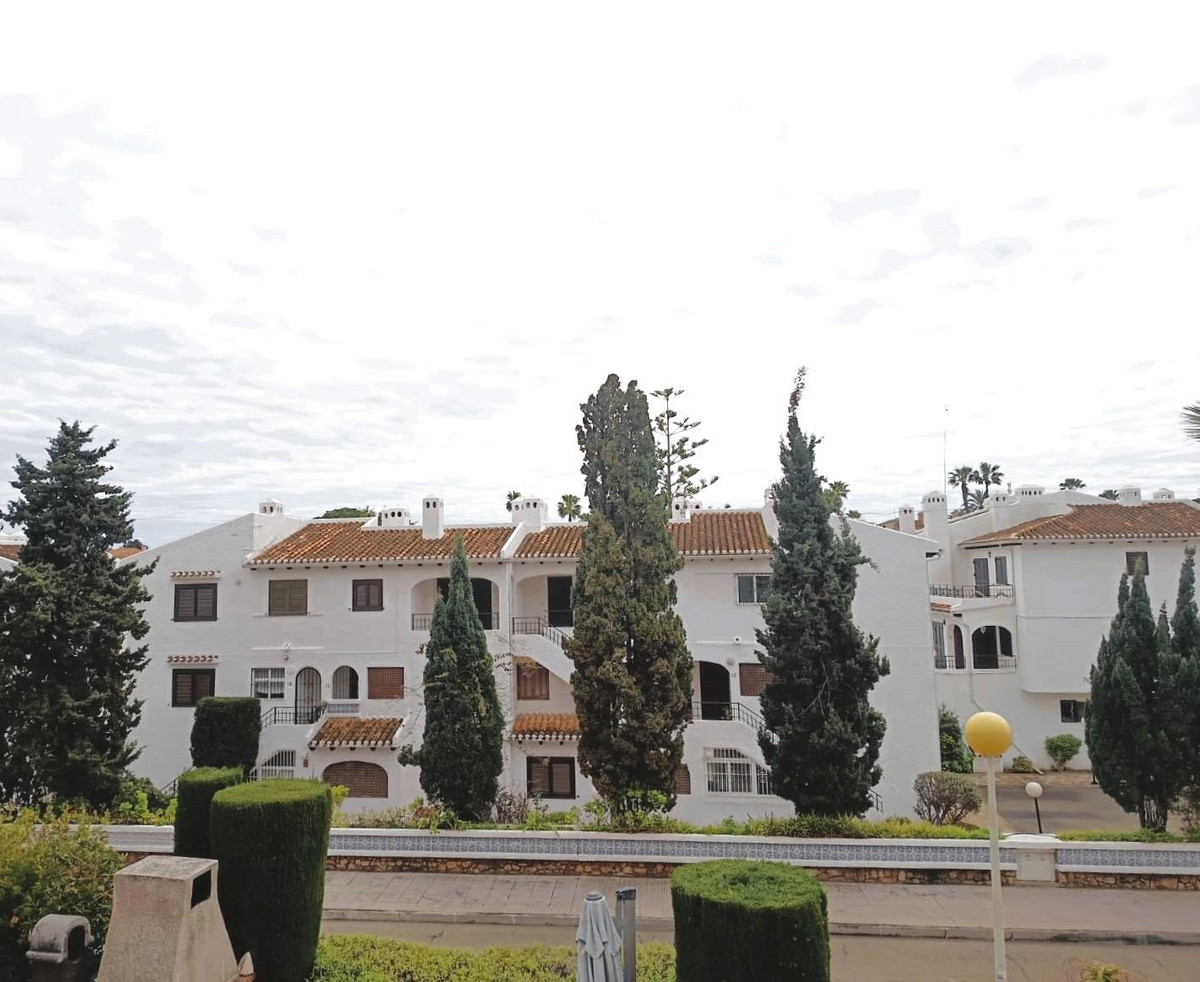 For sale - 4 Bedroom 3 Bathroom Townhouse in Cabo Roig - Cabo Roig  - Alicante
