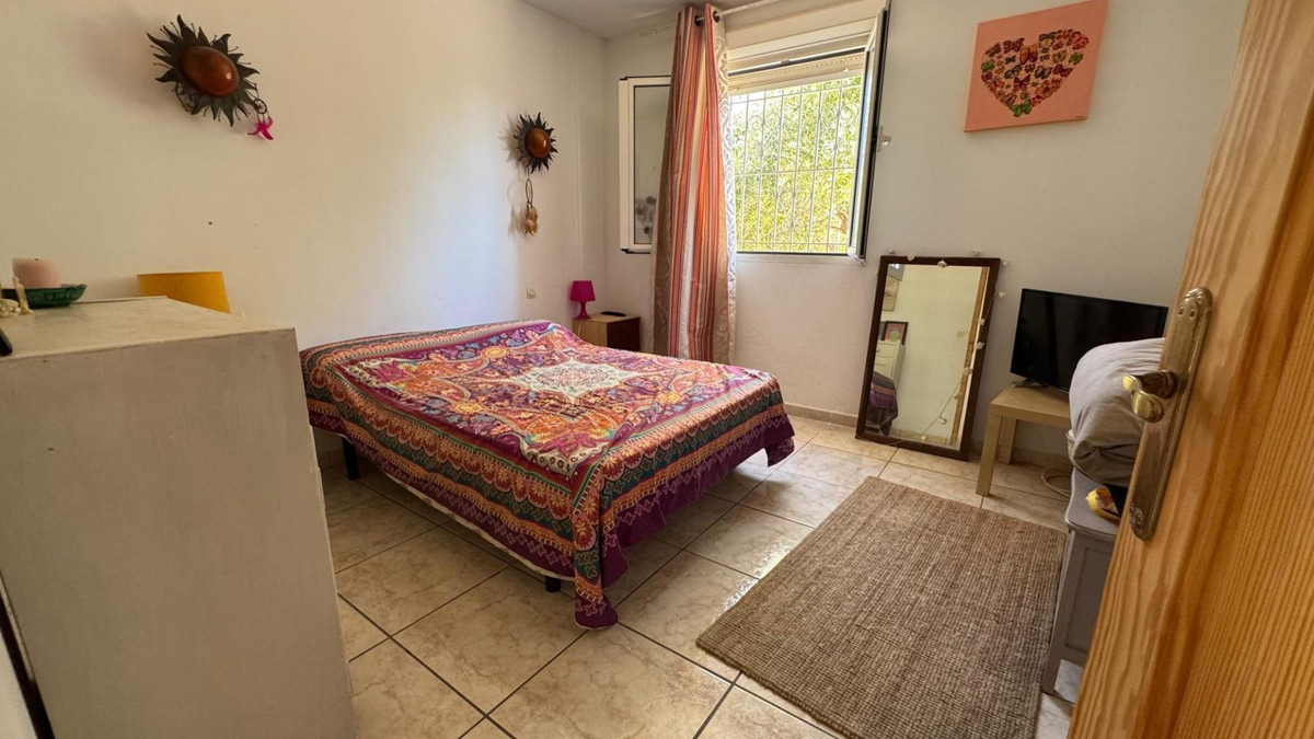 For sale - 6 Bedroom 2 Bathroom House - Finca - Cortijo in Albatera - Albatera Centro  - Alicante