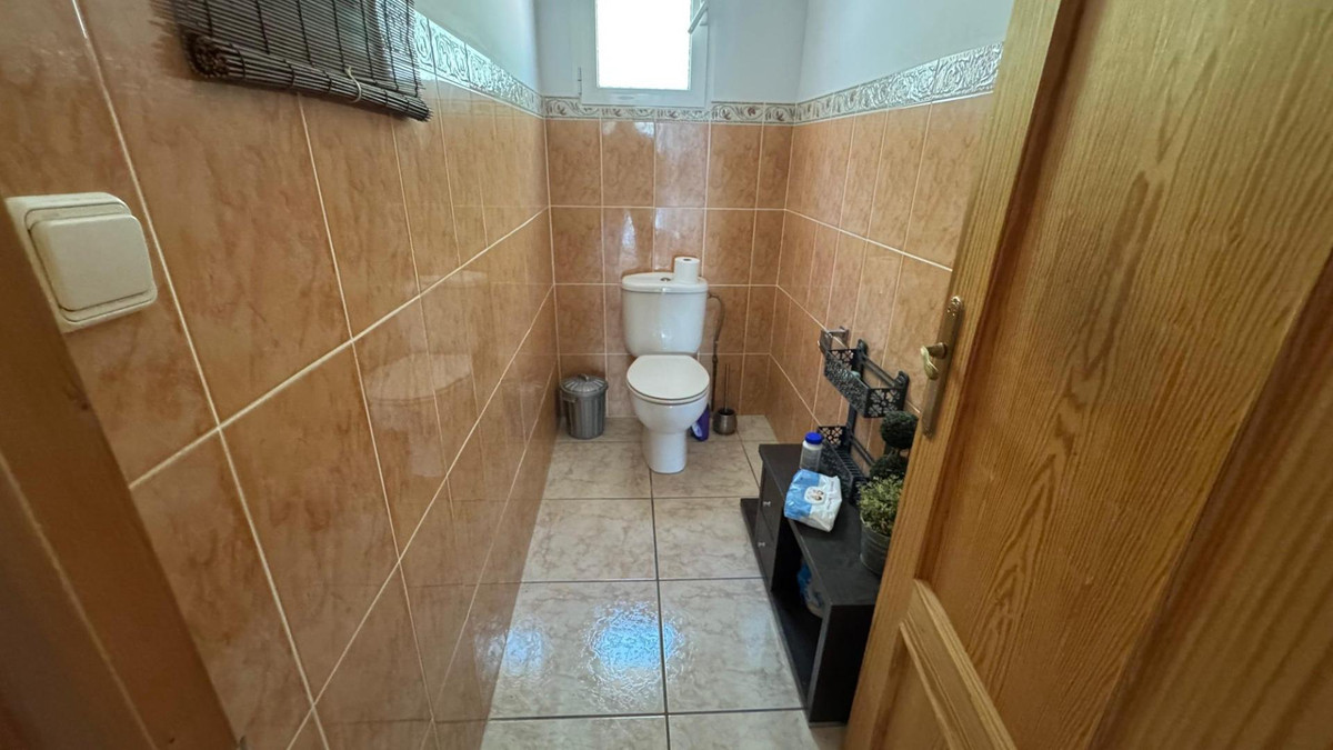 For sale - 6 Bedroom 2 Bathroom House - Finca - Cortijo in Albatera - Albatera Centro  - Alicante